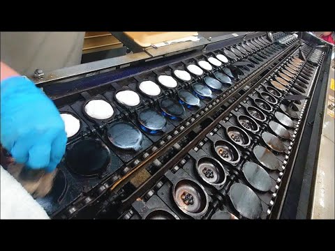 Видео: Как приготовить традиционные японские сладости «Умэгэ моти»