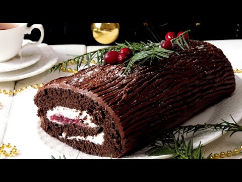 Видео: Шикарный торт-рулет "Чёрный лес" // CAKE ROLL "BLACK FOREST"