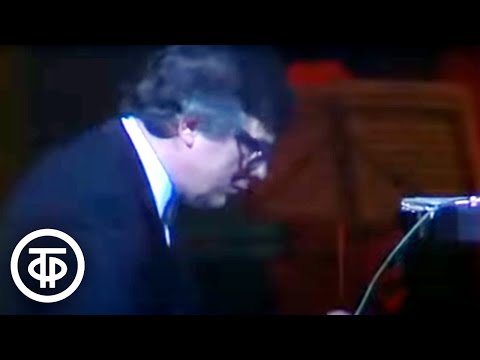 Видео: Импровизация на тему песни "Караван" Дюка Эллингтона. Играет Раймонд Паулс (1984)