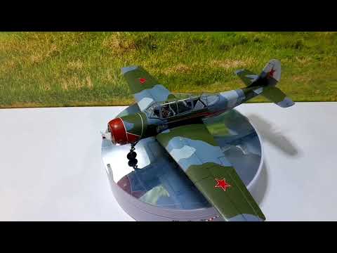 Видео: Як-52 "Маэстро" 1:48. без комментариев