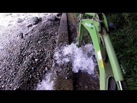 Видео: Очистите водный путь второй раз экскаватором.Чистая река Японии.