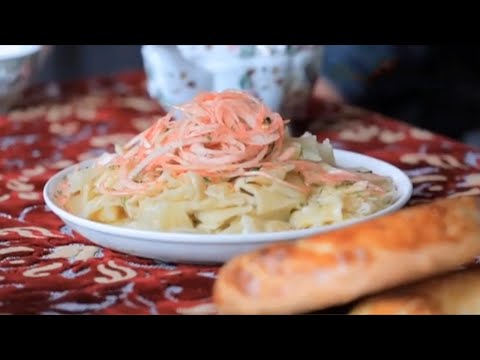 Видео: Фақат Ўшда қилинадиган МАЙДА МАНТИ таомини тайёрлаш сири | Demak-emak