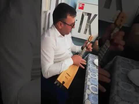 Видео: Пахурдин Ихивов . Агъач къомуз . Пандур . Кумыкская песня