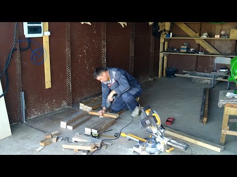 Видео: Стеллажи и стол для гаража