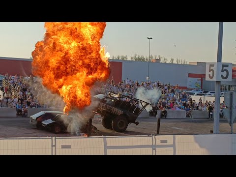 Видео: Шоу каскадеров Мастера Панина в г. Ярославль 2024. Лучшие моменты #мастерпанин #шоукаскадеров