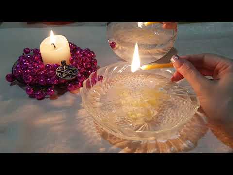 Видео: 💥 ГАДАНИЕ НА ВОСКЕ 💦 ЧТО РАССКАЖЕТ ВОСК... О ЛЮБВИ 💋