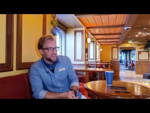 Видео: Сколько зарабатывает фотограф на лайнере? | Интервью с Ярославом | Часть 2 | Кому не стоить ехать ?