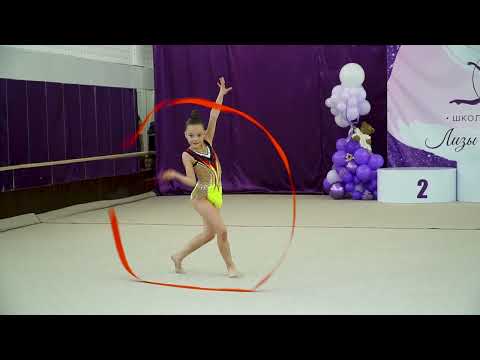 Видео: Медведєва Наталія 2011 р.н.  вправа зі стрічкою