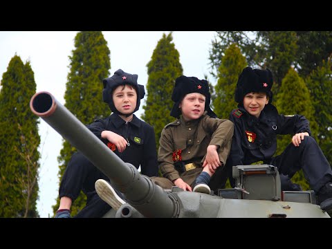 Видео: Три Танкиста, Три Веселых Друга | Песня на 9 Мая