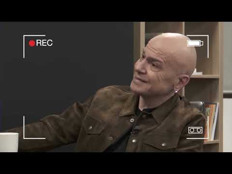 Видео: Слави Трифонов болезнено откровен пред Чат Джи Пи Ти