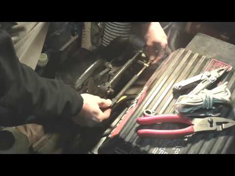 Видео: Ремонт транца Mercruiser Bravo - Часть 1