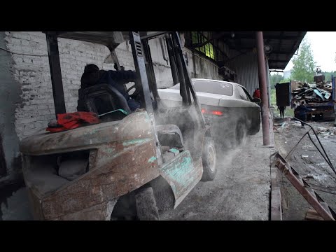 Видео: Найди ключ и тачка твоя! 400 сильный монстр на СВАЛКЕ!