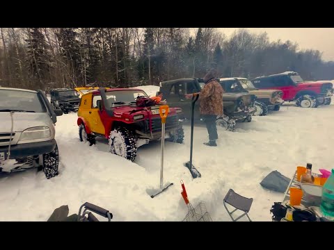 Видео: Зимняя покатушка 4х4 Уазы и Нивы. Уаз разбивает дорогу Нивам.