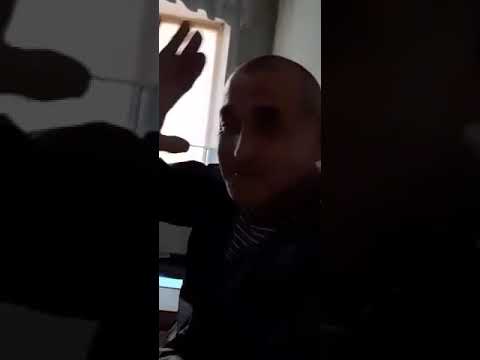 Видео: Чёрный Аман исполняет душевно на домбре