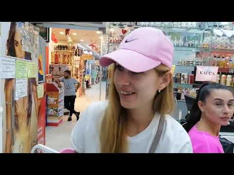 Видео: Покупки в магазине Джордж Клуни