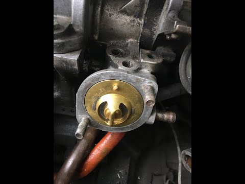 Видео: замена термостата на мазде 626 который клинет