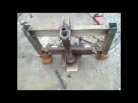 Видео: самодельный навесной экскаватор на  мини трактор  начало