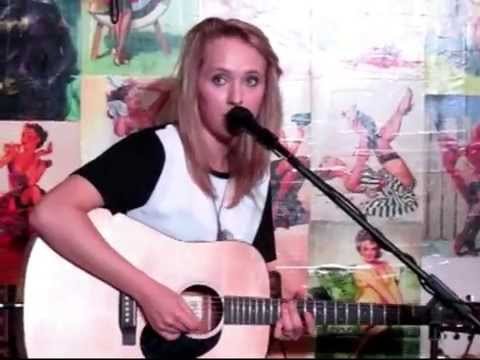 Видео: Лена Третьякова. Москва. 22.07.2015.