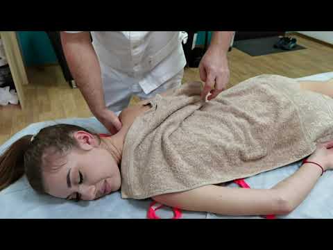 Видео: Исправляем асимметрию лопаток и плеч. Вправляем весь позвоночник!
