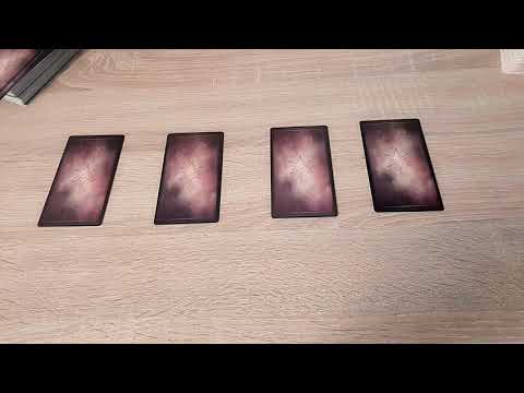 Видео: ЛЮБИТ ЛИ ОН МЕНЯ, КАКОЙ ЛЮБОВЬЮ.