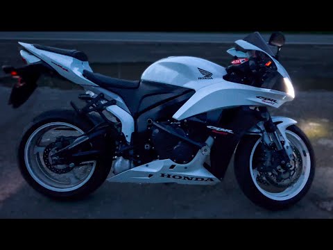 Видео: ВЕЧЕРНЯЯ ПОКАТУШКА НА СПОРТБАЙКЕ ПОД PHONK | CBR 600RR