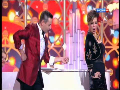 Видео: Любовь Казарновская и Витас bésame mucho (голубой огонек 2015 )