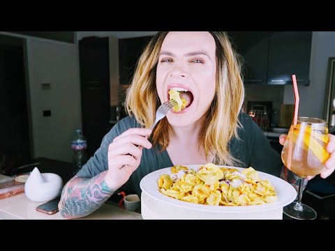 Видео: МУКБАНГ. РАВИОЛИ. КОГДА РАЗВОД ДЕЙСТВИТЕЛЬНО РАЗВОД? ГОРЯЧЕЕ СЕРДЦЕ ИЛИ ХОЛОДНЫЙ РАСЧЁТ?