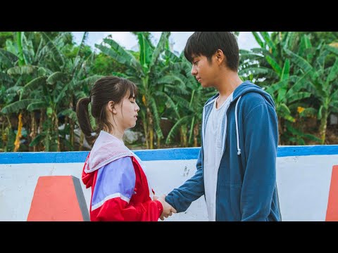 Видео: 17 насандаа жирэмсэн болсноор...