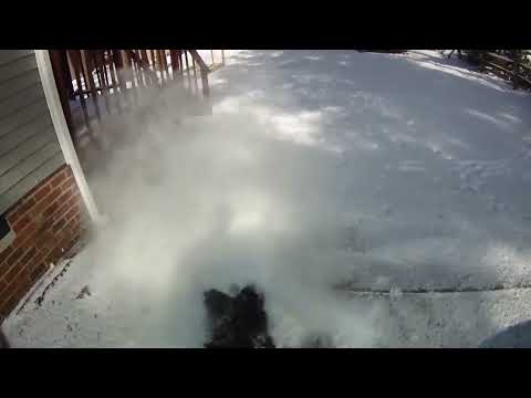 Видео: HOLZFFORMA FL8500 - Лучшая воздуходувка для уборки снега