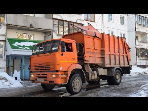 Видео: Мусоровоз МКМ-4605 на шасси КамАЗ-53605-62 (Н 444 УМ 22). Свалка, покатушки и трудности работы.