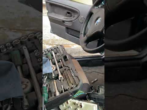 Видео: Как снять печку от радиатора бмв е36 рестайлинг (НЕ РАЗБИРАЯ весь салон)