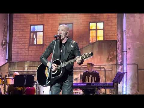 Видео: Александр Розенбаум « Постучалась в дверь невеста» 06.11.2022