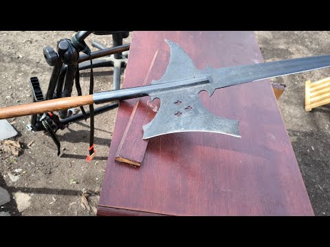 Видео: Барахолка в Германии. Средневековое оружие