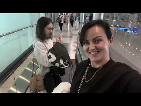 Видео: Прилетели в Дубай, потерялись , заселились в отель Mood living 22