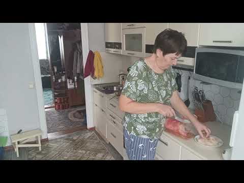 Видео: Деревенская жизнь на пенсии 🤗/