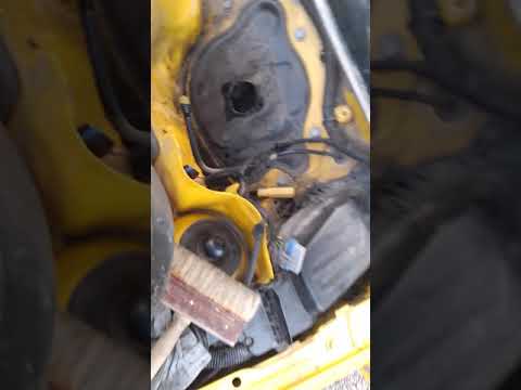 Видео: Вода в салоне Opel combo, corsa. Причина протекания.