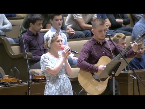 Видео: Ночное небо распростерлось над землей