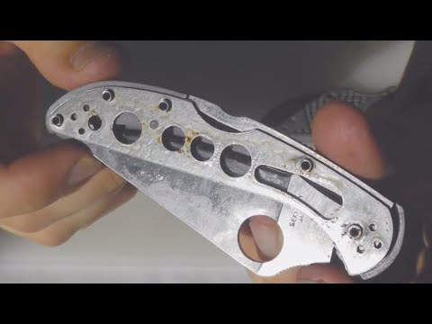 Видео: Нож Spyderco Delica - разборка