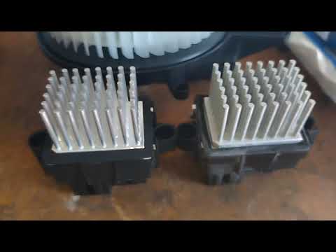 Видео: Chrysler Town and Country заменяет электродвигатель вентилятора, электродвигатель рециркуляции и ...