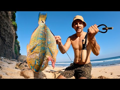 Видео: Выживания на необитаемом острове. Примитивная Ловушка. Подводная охота на Гавайку в океане №44