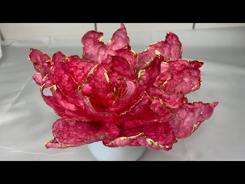 Видео: Цветок из вафельной бумаги для торта. Waffle paper flower 🌺