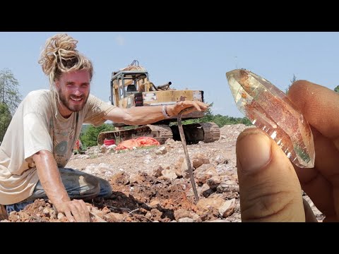 Видео: ПОИСК КРИСТАЛЛОВ ДРАГОЦЕННЫХ КАМНЕЙ на кварцевой шахте Хай-Шолс в Арканзасе | РУКОВОДСТВО ПО ДОБЫ...