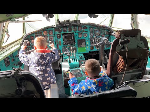 Видео: Авиомузей Бургас с деца / Aviation museum Burgas (with kids)