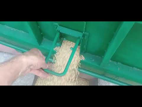 Видео: Гнучкий шнек для зерна в роботі 