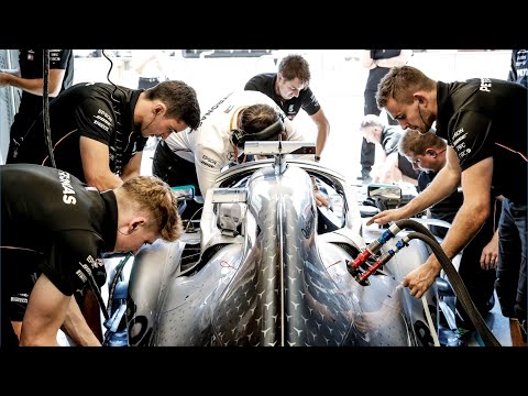 Видео: Всё, что нужно команде Формулы-1 для участия в Гран-при