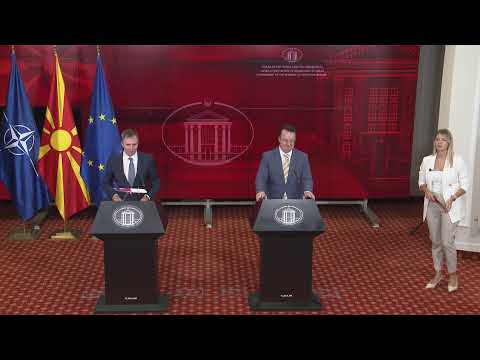 Видео: Прес-конференција на министерот за транспорт Николоски и извршниот директор на „WizzAir“ Варади