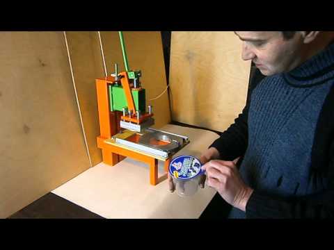 Видео: Запайщик стаканчиков  Станок производства V-olshe