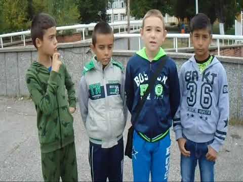 Видео: Zapadno.com: Какво мислят брезничани за новото футболно игрище - 1 част