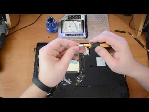 Видео: Установка в ноутбук SSD и HDD с адаптером вместо CD-ROM. (Инструкция)