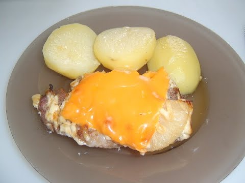 Видео: Обед.  Свиная шея, картофель . Пирог с картошкой и рыбой . Десерт. Маринкины творинки.